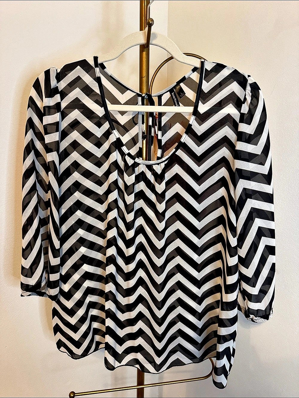 Women's Black & White Geometric Blouse